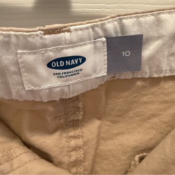 Old Navy Tan Flat Front Shorts Size 10 - Picture 3 of 3